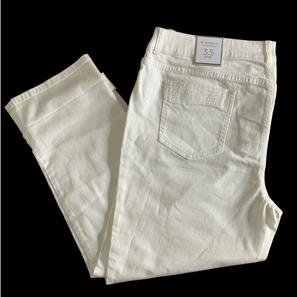 Chico's Platinum Denim Women's 3.5 Crop Jeans Crisp White Ultimate Fit NEW